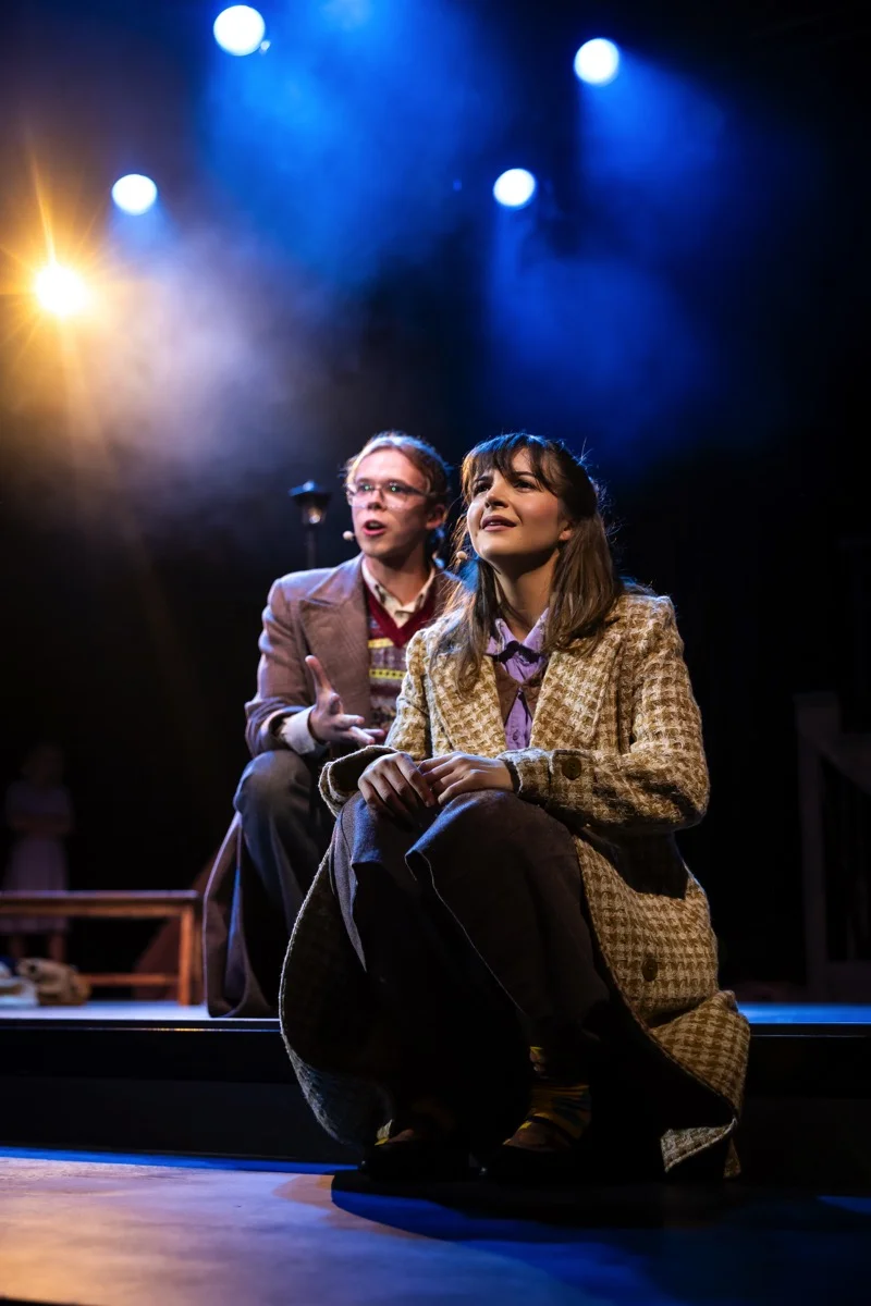 Flora The Red Menace - Lighting and video design