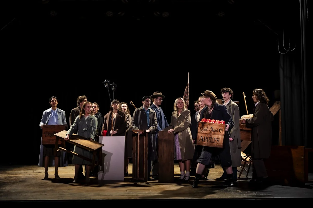 Flora The Red Menace - Lighting and video design